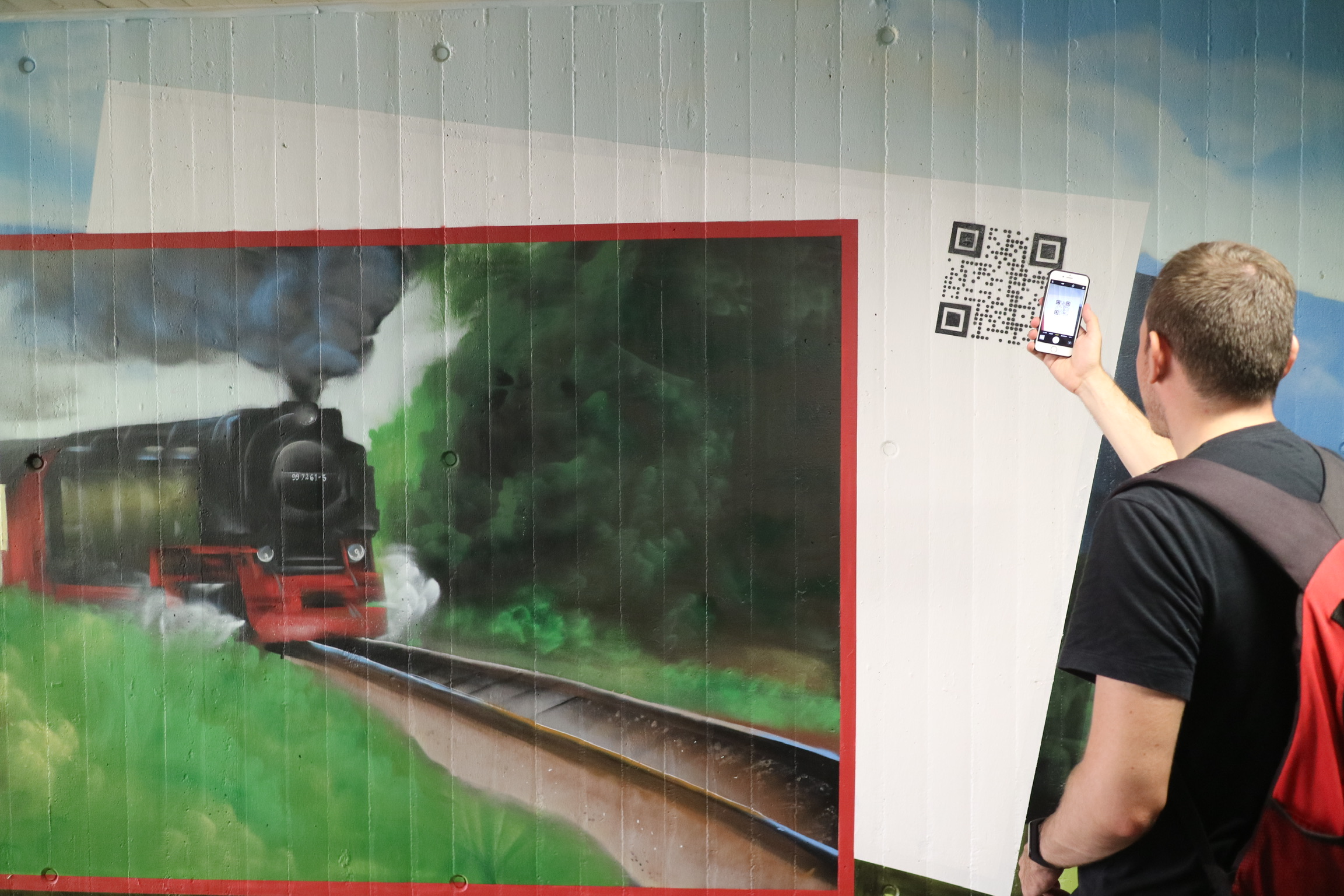 Schöner ankommen in Wernigerode: Graffiti-Kunst und digitale Touristeninformation am Zukunftsbahnhof