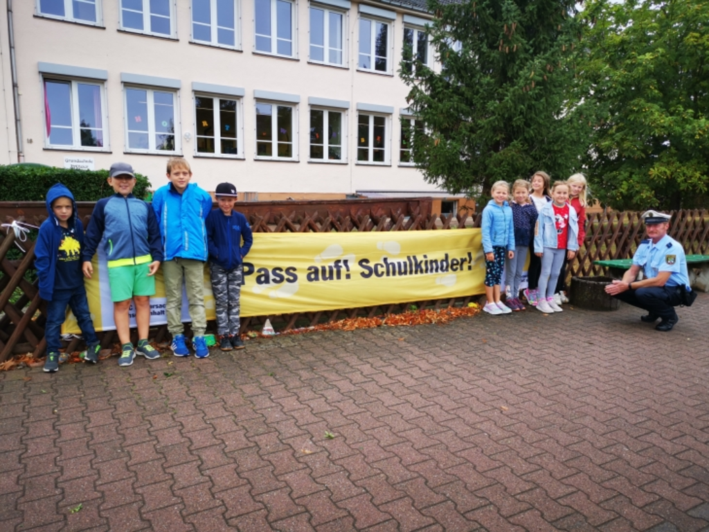 Banner in der Altmark weisen auf den Schulstart hin