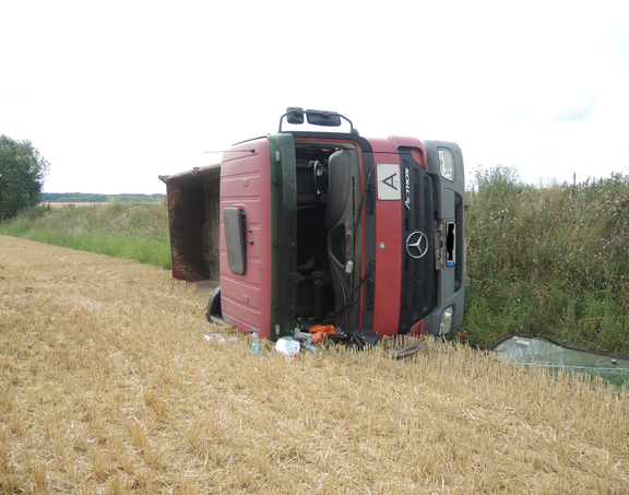 Lkw-Fahrer stirbt bei Unfall in Deersheim im Harz
