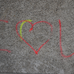 Polizei in Haldensleben ermittelt nach Graffiti an der Grundschulmauer
